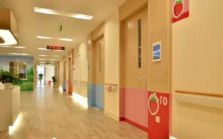 機遇與挑戰(zhàn)并存 本土醫(yī)院門企業(yè)打響保“位”戰(zhàn) 機遇與挑戰(zhàn)并存 本土醫(yī)院門企業(yè)打響保“位”戰(zhàn)