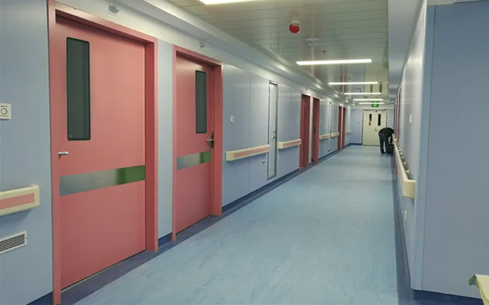 外國的月亮也不是特別圓“葉問一語驚醒夢中人醫院木門