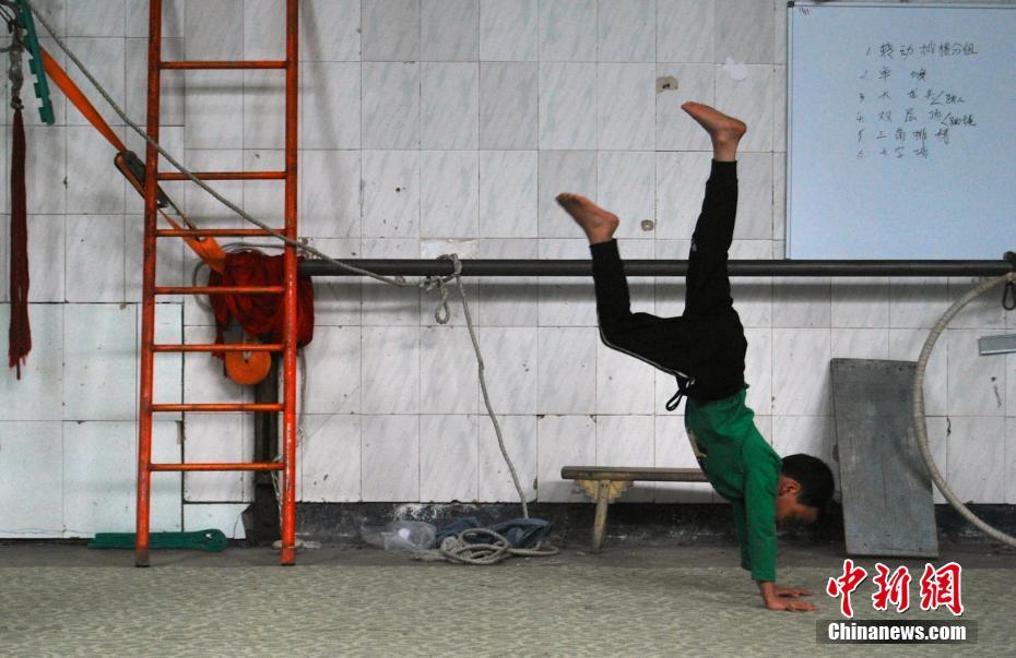 嬌妻終將淪為他人千面神像續(xù)寫免費