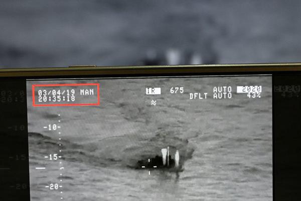 《五夫入榻》山里漢寵妻無度