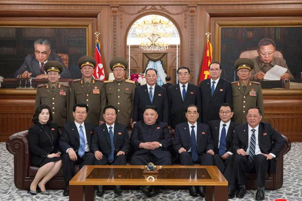 穿成反派崽后我成了團寵