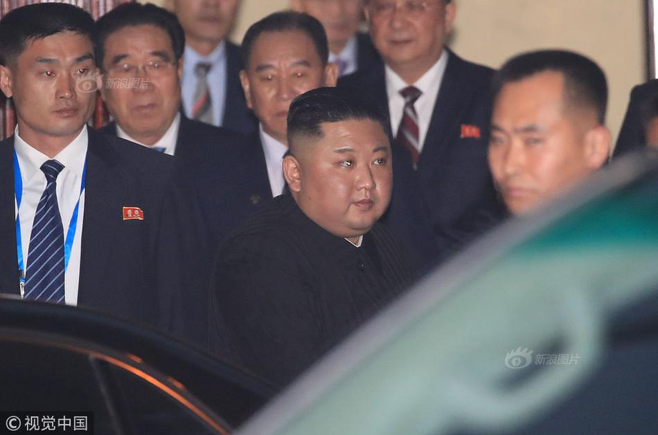 《萬人嫌真少爺重生了[星際