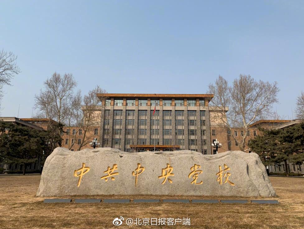 于誰1v1作者流火之光