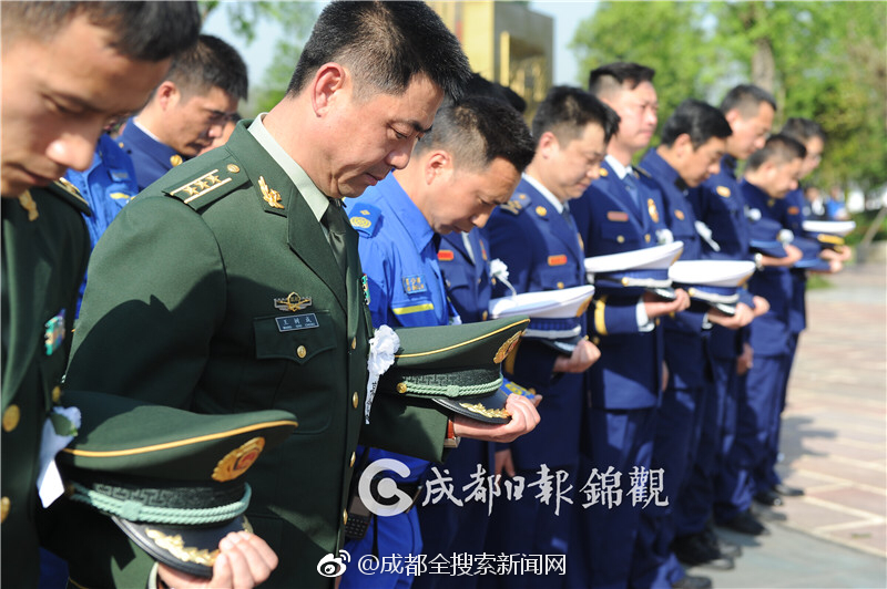 《釣系美人》by麻辣火鍋txt