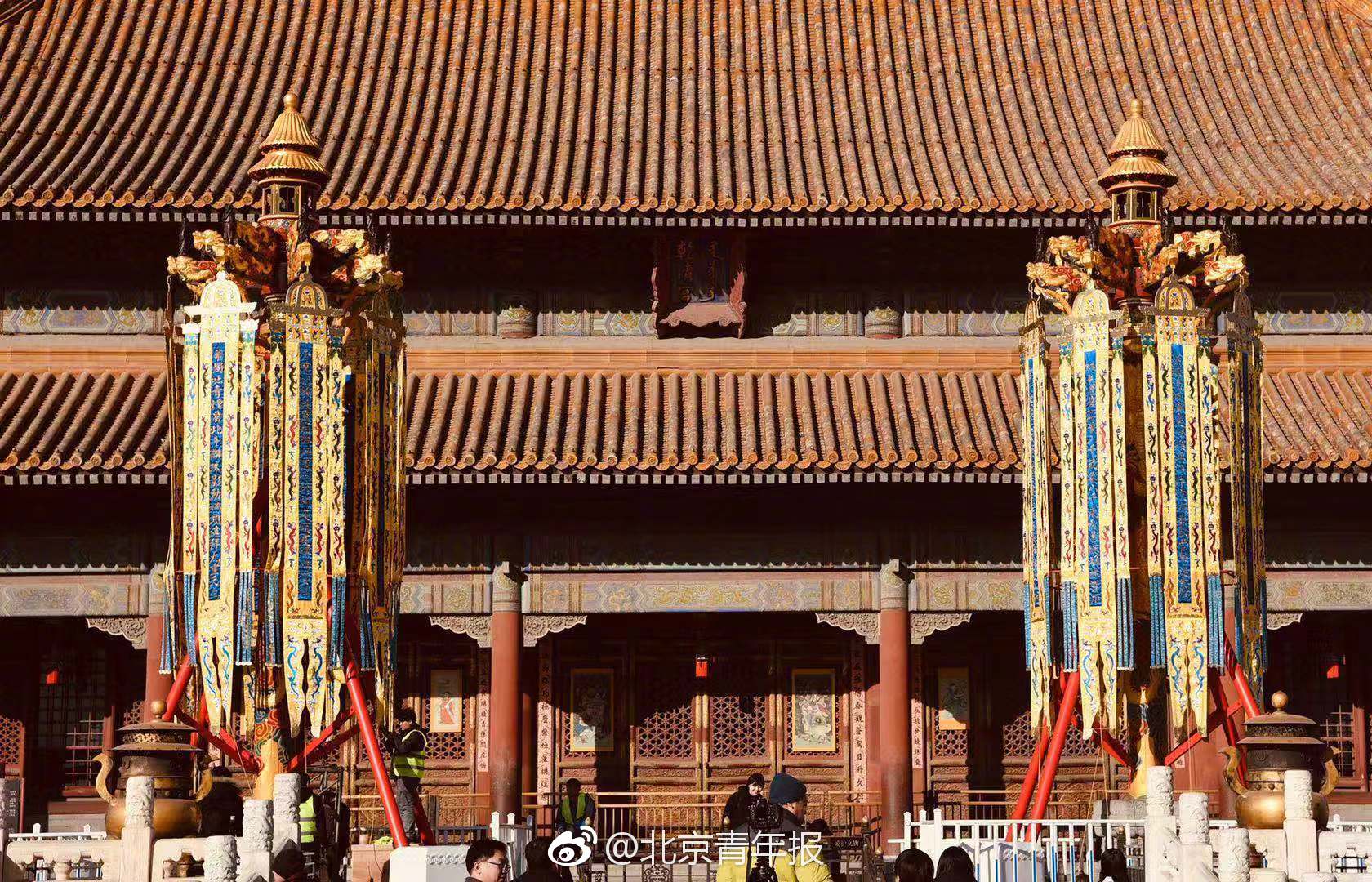 《荊棘滿途》by苦艾講了什么