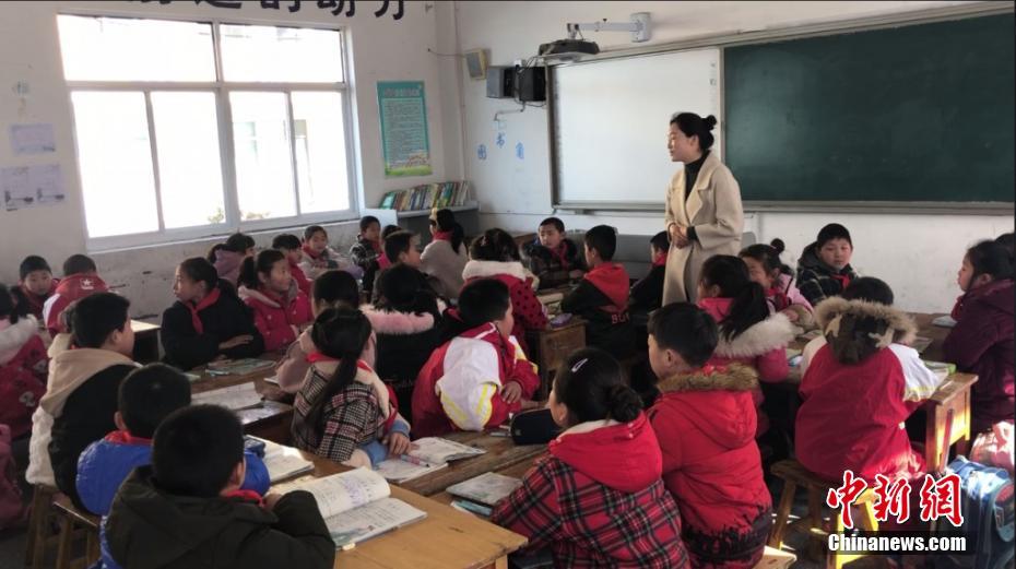 hp女主穿越帶系統春夢的小說