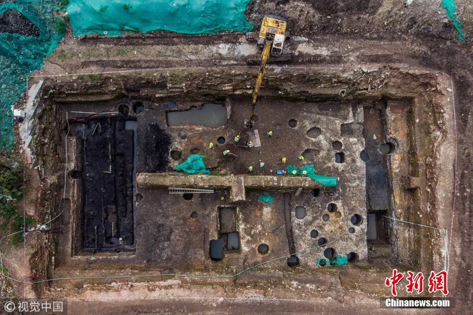 追尾by潭石講了什么